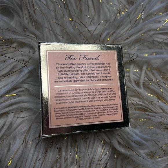 Too Faced Jelly Highlighter - Picture 3 of 6